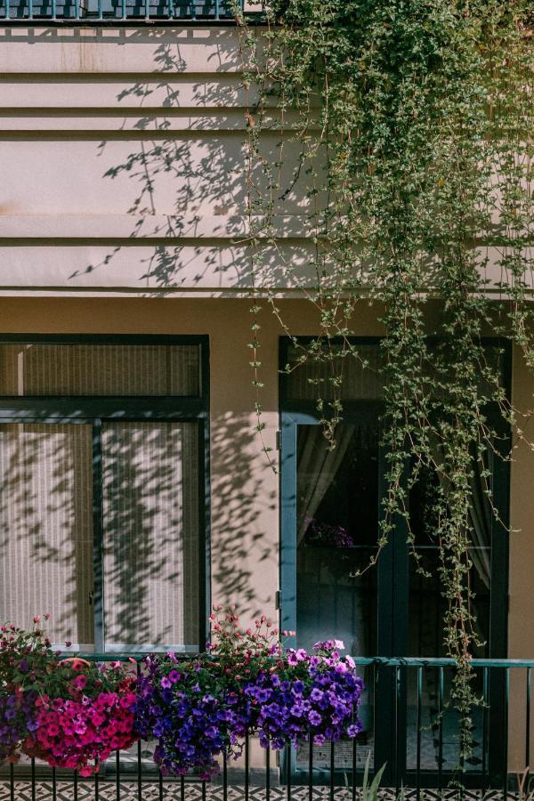 La Chronique Hotel Пном Пен Екстериор снимка